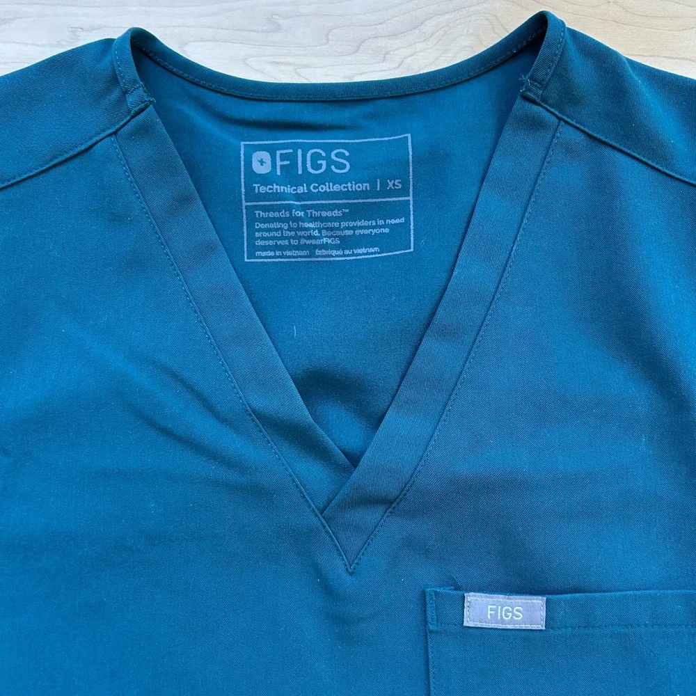Figs Caribbean Blue Scrub Set